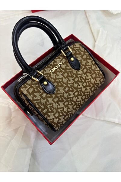 GGGG Bags with their accessories