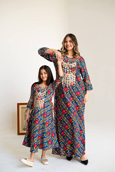 AFandina Shalaki jalabiya for mother and daughter in an elegant traditional l...