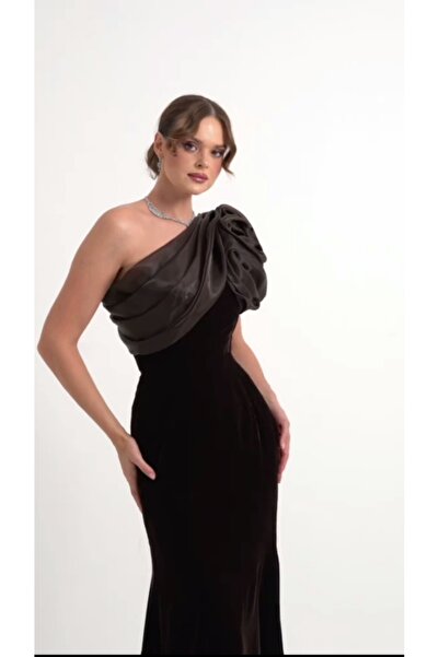 Princess costumes "One-shoulder velvet midi evening dress with luxurious orga...