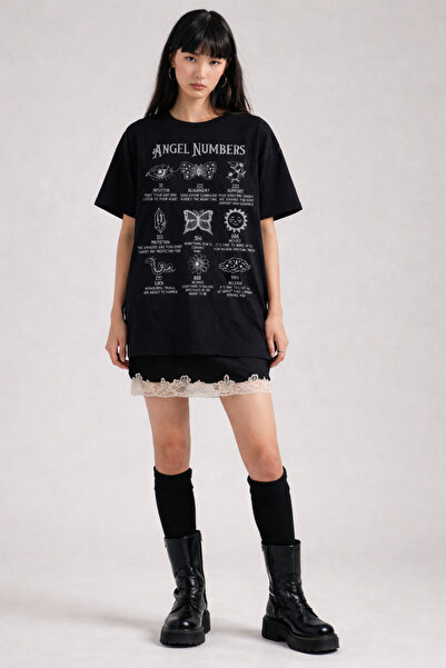 Sabaki Kadın Oversize Siyah Melek Sayıları Baskılı T-Shirt