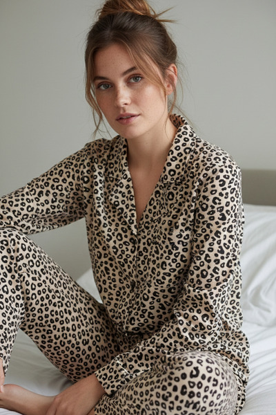 Zekalya Σετ γυναικεία πιτζάμα με υφασμάτινο γιακά με λεοπάρ σχέδιο Milan