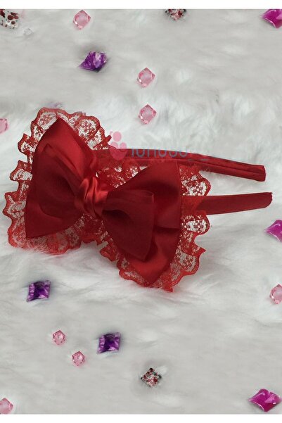 lohusahamile The First Red Maternity Crown to Be Produced