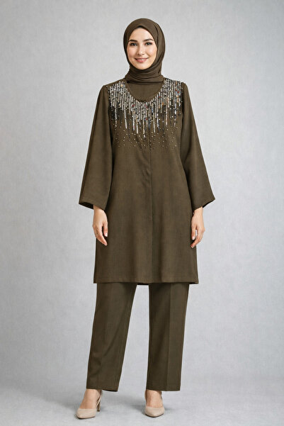 Nelly Pull Payet Embroidered Long Cap