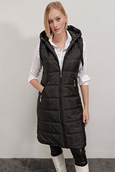 Yasmy Collection Kadın Siyah Sabit Kapüşonlu Astarlı Uzun Şişme Yelek HZL22W-...