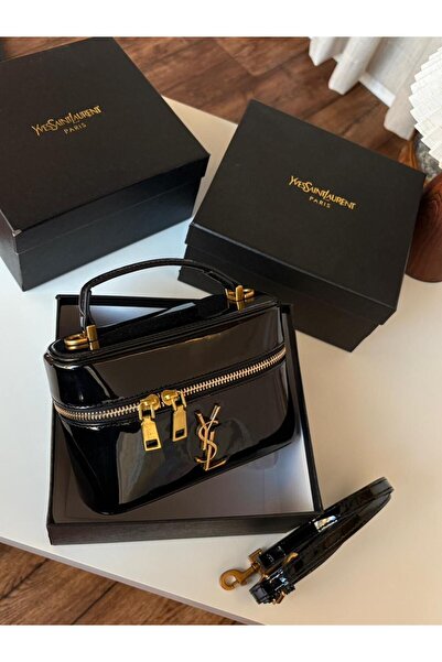 GGGG Bags with their accessories