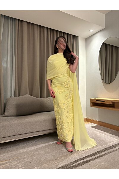 TOP BERLANTY Lemon Glow evening gown, embroidered with a royal touch