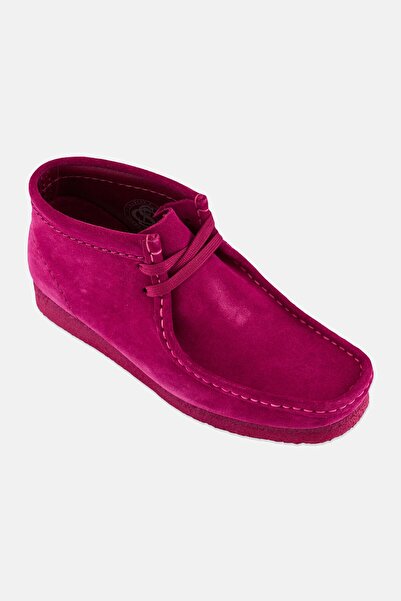 CLARKS Women Wallabee Suede Lace Up Boots, Berry