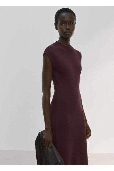 MANGO Woman Perkins yakalı triko elbise