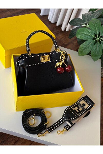 GGGG Bags with their accessories