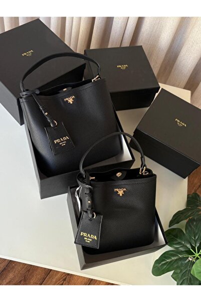 GGGG Bags with their accessories