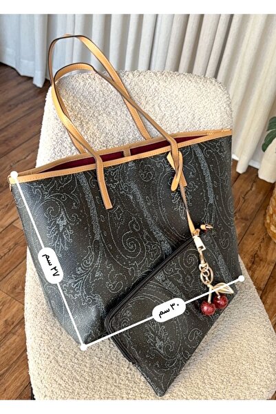 GGGG Bags with their accessories