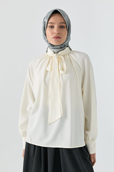 Tuğba Fular Detaylı Bluz - Ekru