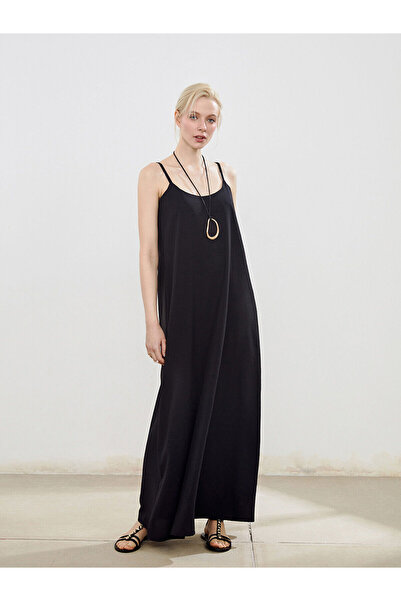 LC Waikiki Özmarka Νέα Σεζόν Φόρεμα από κρεπ με λαιμόκοψη U και τιράντες