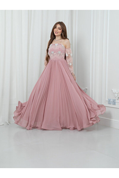 TREN فستان سهرة طويل من الشيفون بلون وردي باهت مكشوف الكتفين مزين بتطريزات دا...
