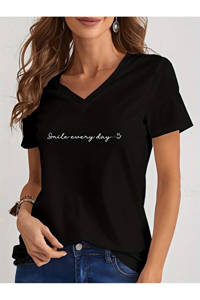 mercoledi V Yaka Baskılı Rahat Kesim Regular Boy T-shirt