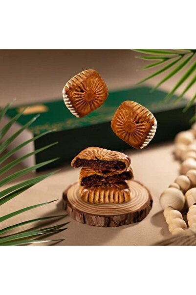 Khisab Alnakhil Date-filled cookies + Tahini-glazed date cookies