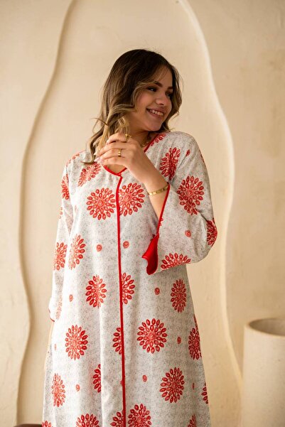 AFandina Jalabiya with delicate patterns and a sophisticated feel SM-70