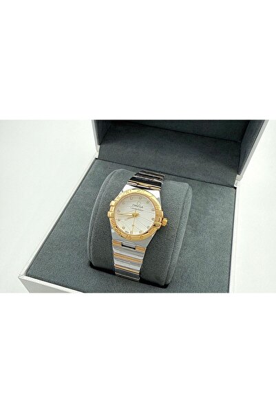 Omagazee Omaga ladies watch battery operated/sell moment