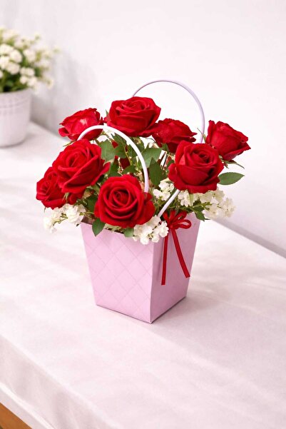 Bijou Noir Lila Çantalı Yapay Gül Aranjmanı – Zarif ve Şık Hediyelik