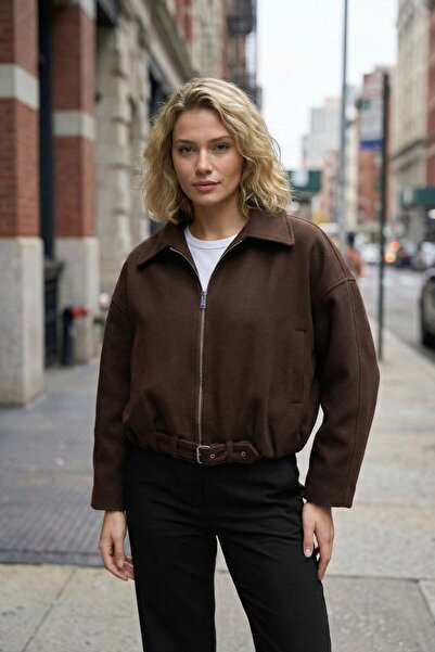 FAMODA Jachetă maro pentru femei cu curea cu fermoar