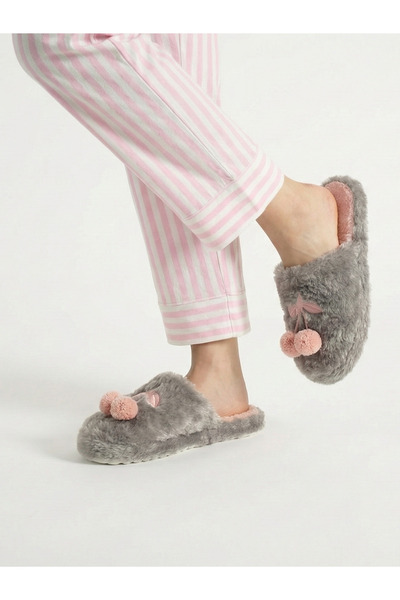Luvaa Luva Kiraz Kadın Peluş Ev Terliği – Ponpon Detaylı, Sıcak Tutan, Kaymaz...