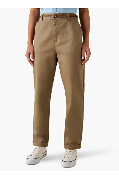 Lee Cooper بنطال بقصة عادية مع حزام مضفر