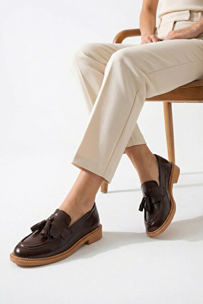 Redoxy Жіночі туфлі-лофери з вишуканим дизайном та витонченими бахромами