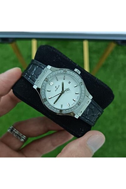 Hublot Classic Women's Watch Size 29