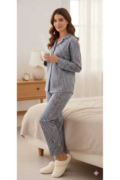 MODA Το πιο όμορφο τόνος του καφέ με ρίγες και λουλούδια είναι ο σετ πιτζάμες...