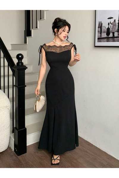 DRESSIFY WOMEN’S FASHION Kadın Göğüs Ve Yakası Dantel Detaylı Askılı Uzun Kre...