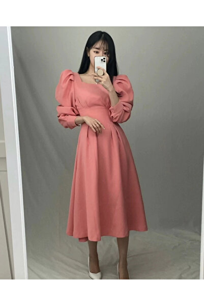 1way An elegant dress with a modern touch