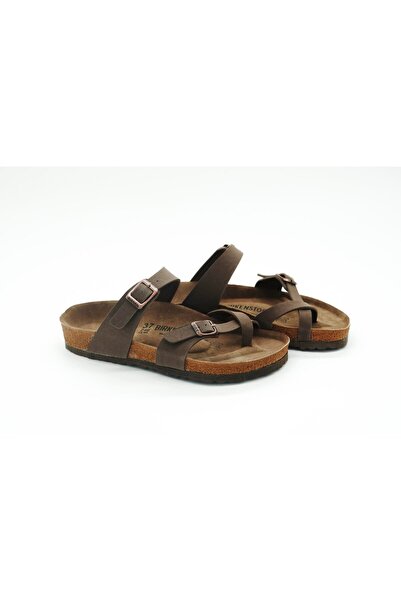 Luvesta شبشب بإبزيم متقاطع بني اللون