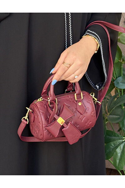 GGG Elegant, high-quality women's shoulder bag with all accessories