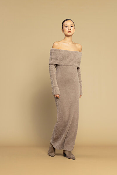 Avrile Madonna Collar Knitwear Dress