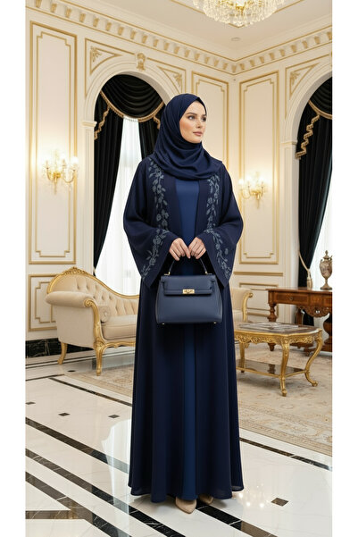 HARİKA WEAR A Luxurious Ferace Adorned with Sparkling Crystal Rose Embellishm...