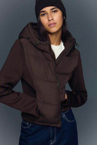 Bershka Sentetik kauçuk kumaş görünümlü birleşik kapüşonlu ceket