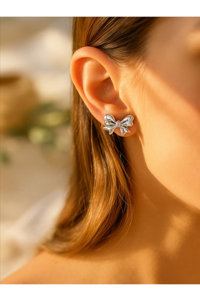 QA Quella Accessories أقراط فضية على شكل فيونكة من السلسلة الخاصة للنساء