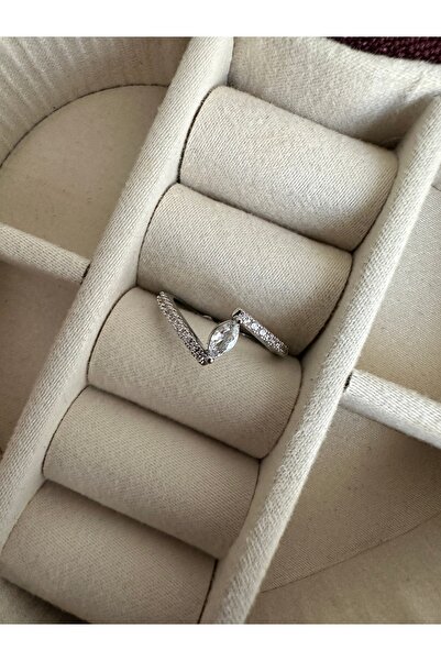 ringbox Silver Color Shuttle Stone Ring
