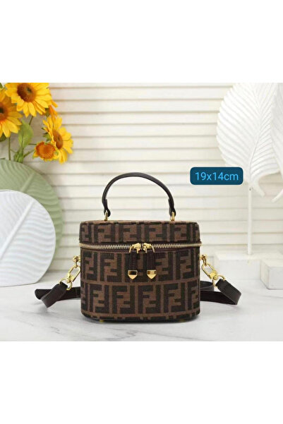 CTE Elegant and luxurious women's shoulder bag with accessories