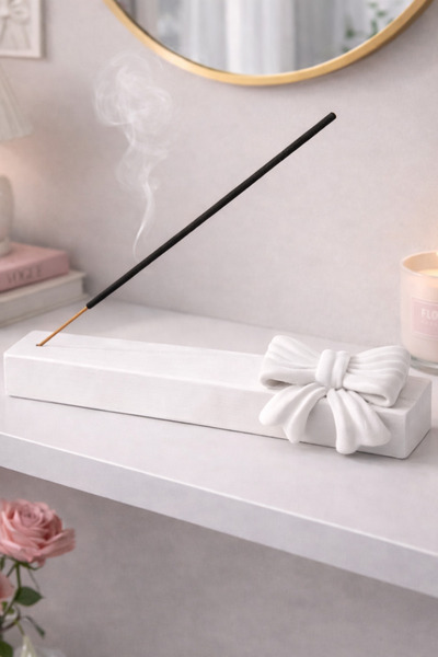 Vescarri Fiyonk Detaylı Dekoratif Tütsülük – Coquette Stil Tütsü Tutucu