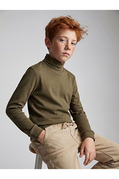 LC Waikiki Half Turtleneck Basic Boy's T-Shirt