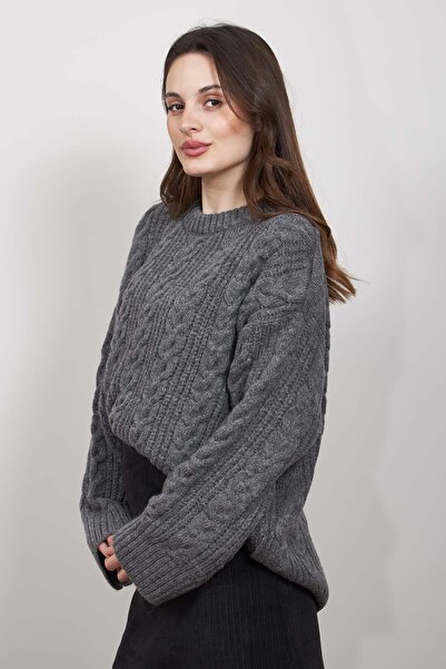 mahira collection Women's Crew Neck Oversized Hair Braided Sweater