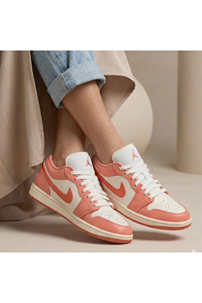 Nike Air Jordan 1 Low Women's Sneaker Sportie