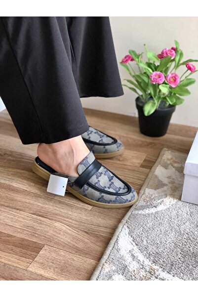 GGGG Shoes with accessories