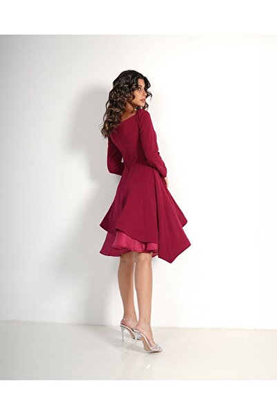 To Be فستان احمر قصير للعيد فخم