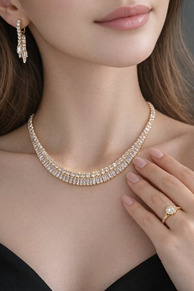 TAKIŞTIR Altın Renk Taş Detaylı 4'lü Abiye Set