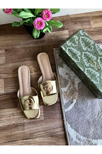 GGGG Shoes with accessories