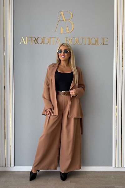 Afrodita Boutique Ireland set