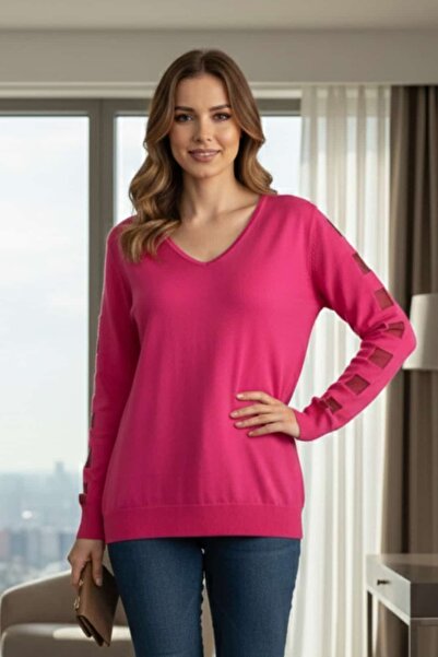 Yağmur Butik Πλεκτό με λαιμόκοψη V και τετράγωνα μανίκια, με λεπτομέρεια από ...