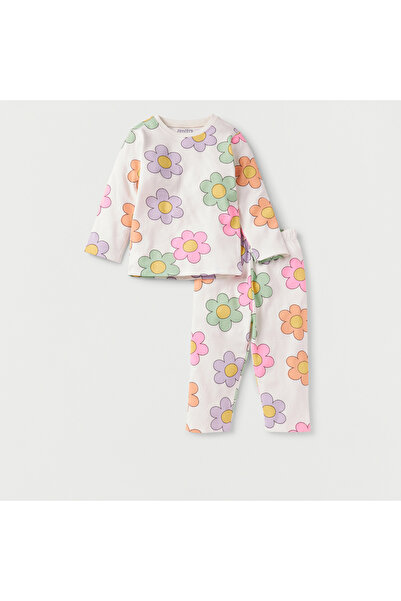 Juniors All-Over Floral Print T-shirt and Pyjama Set